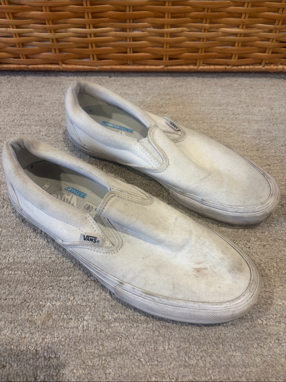 Vans Men’s Slip-On Canvas Shoese in Off-White ULTRACUSH